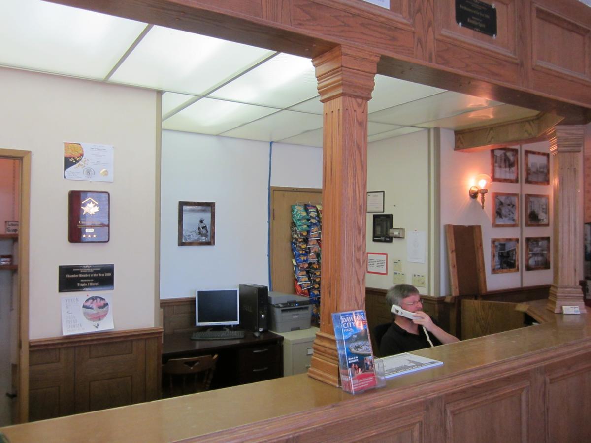Triple J Hotel Dawson City Eksteriør bilde