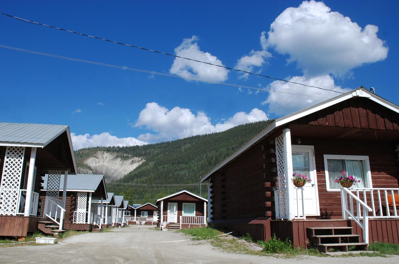 Triple J Hotel Dawson City Eksteriør bilde