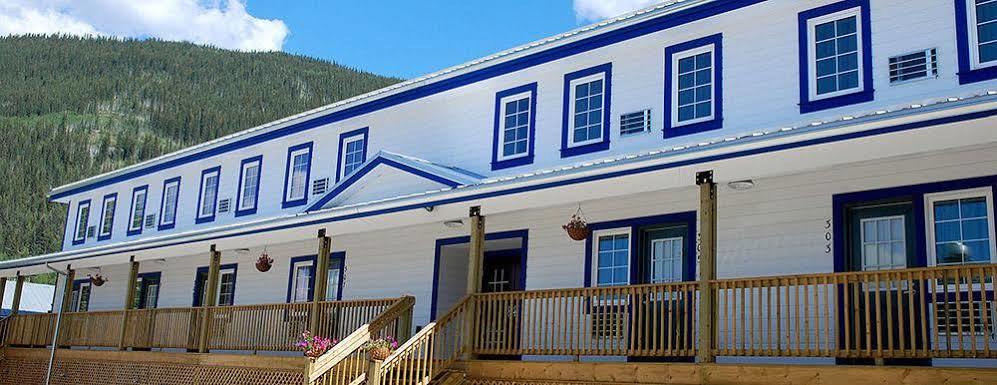 Triple J Hotel Dawson City Eksteriør bilde