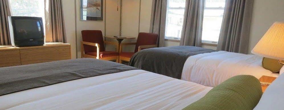 Triple J Hotel Dawson City Eksteriør bilde
